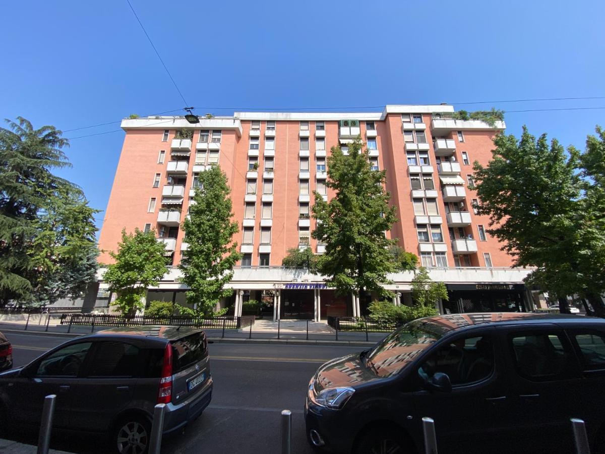 Suite Boutique Moscova Mediolan Zewnętrze zdjęcie